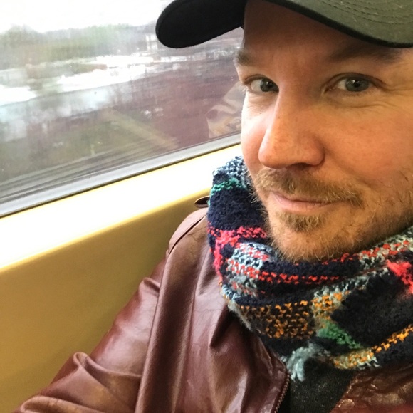 Meet your Posher, Kyle - Picture 2 of 5